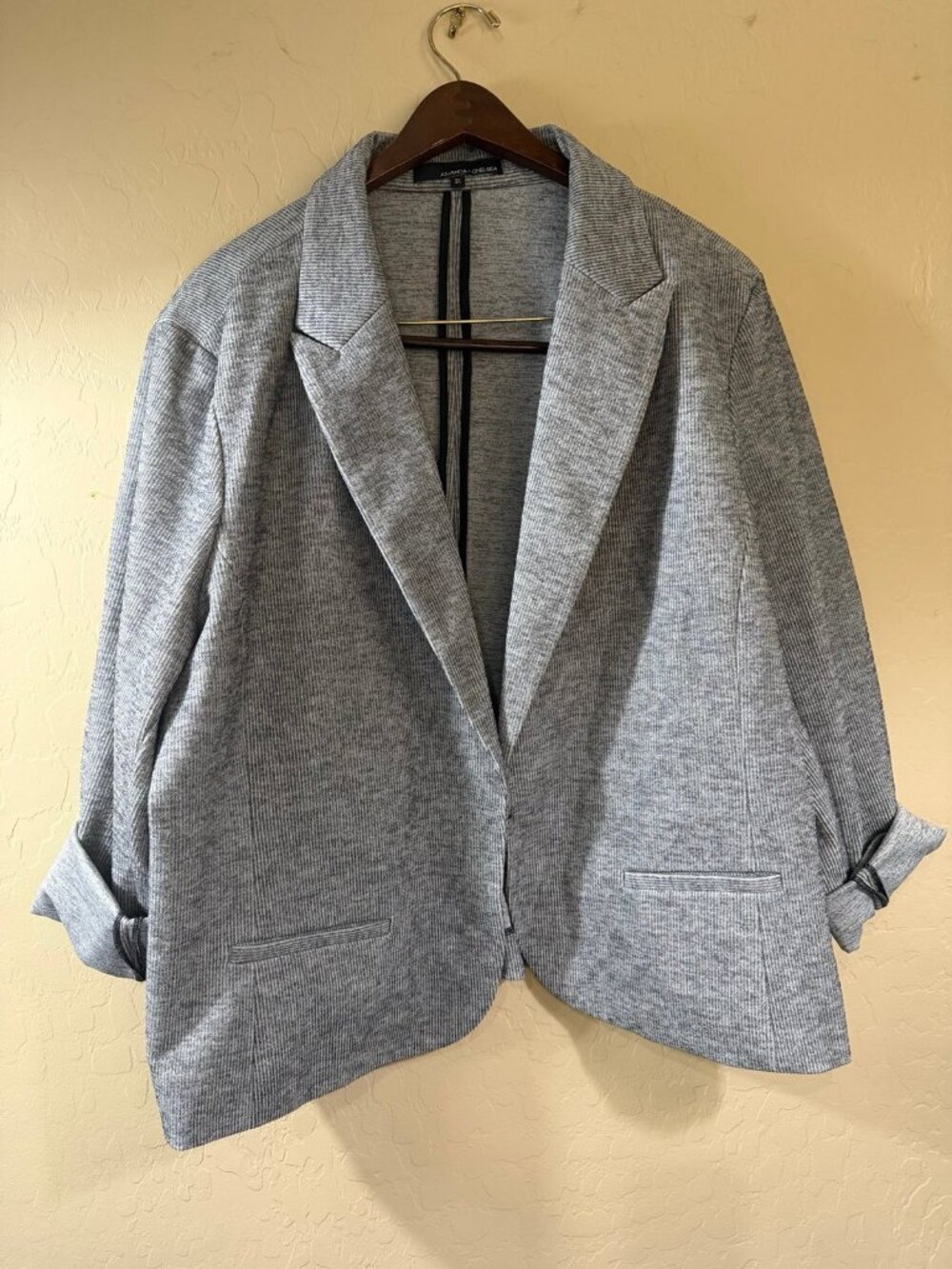 Amanda + Chelseas womens plus size blazer